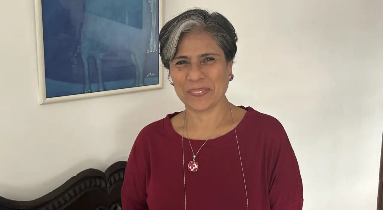 Claudia González en audiencia judicial en Guatemala, con presencia de observadores internacionales